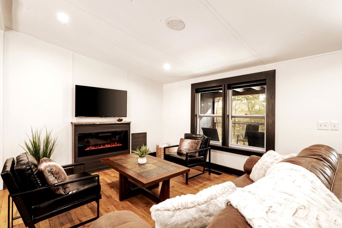 Casita on the Ridge Blue Ridge GA vacation rental living room with fireplace